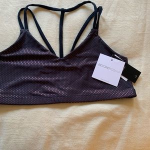 Beyond yoga XL sports bra